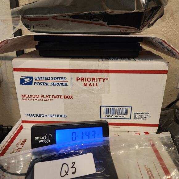 JUICY COUTURE SPORT Cropped Pullover Womens Medium M Black Textured Jacquard - Picture 11 of 11